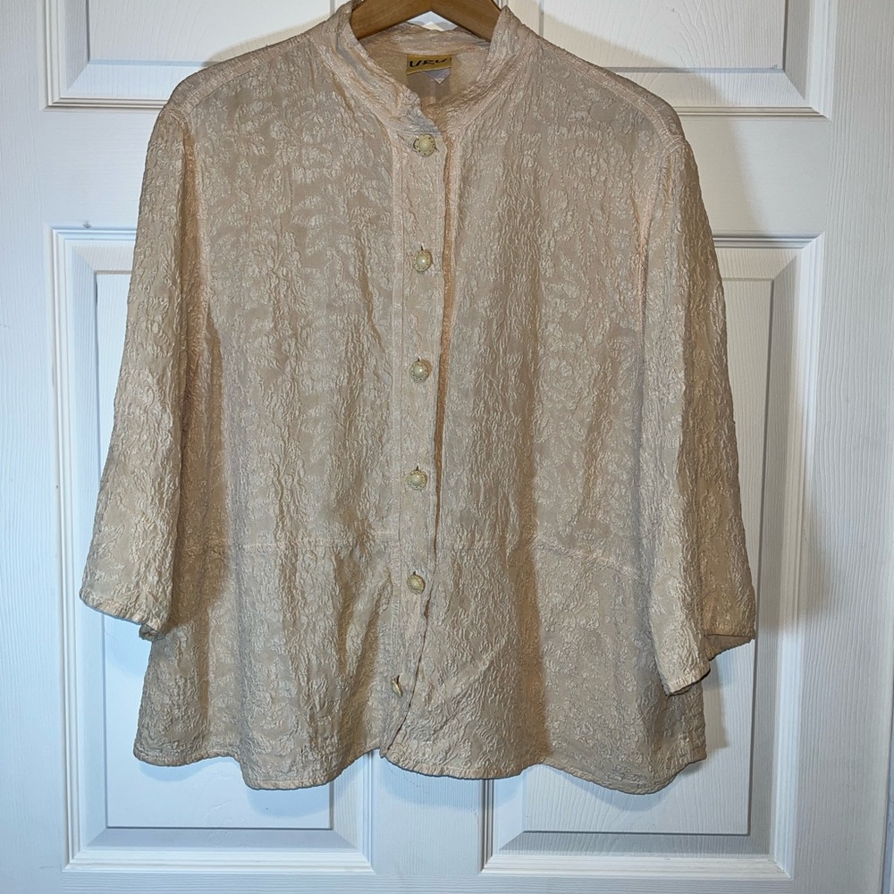 Uru Elegant Cream Button-Up Blouse 100% Silk - Picture 2 of 7